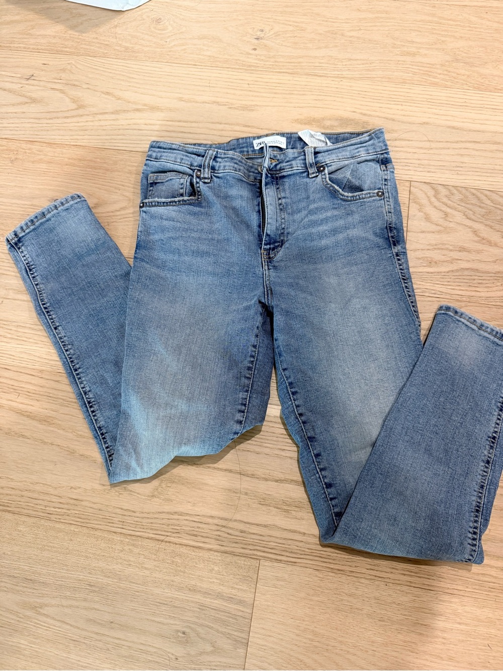 Zara Light Blue Women's Skinny Jeans